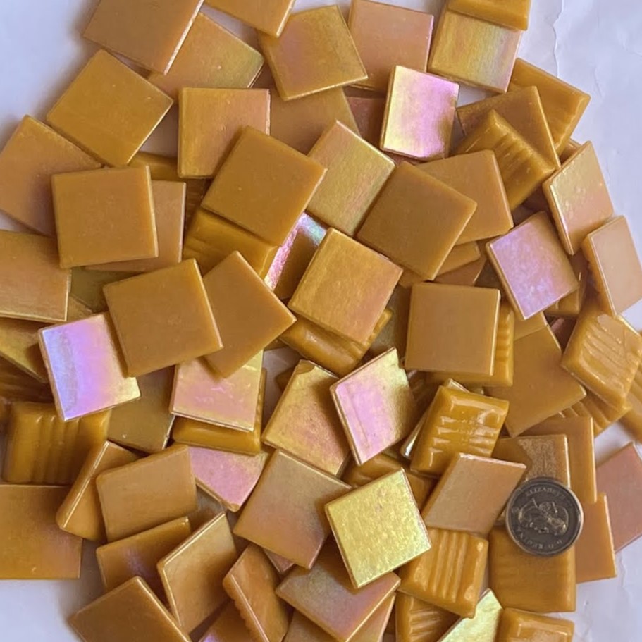 VITREOUS 20mm IRIDESCENT GOLD WA92