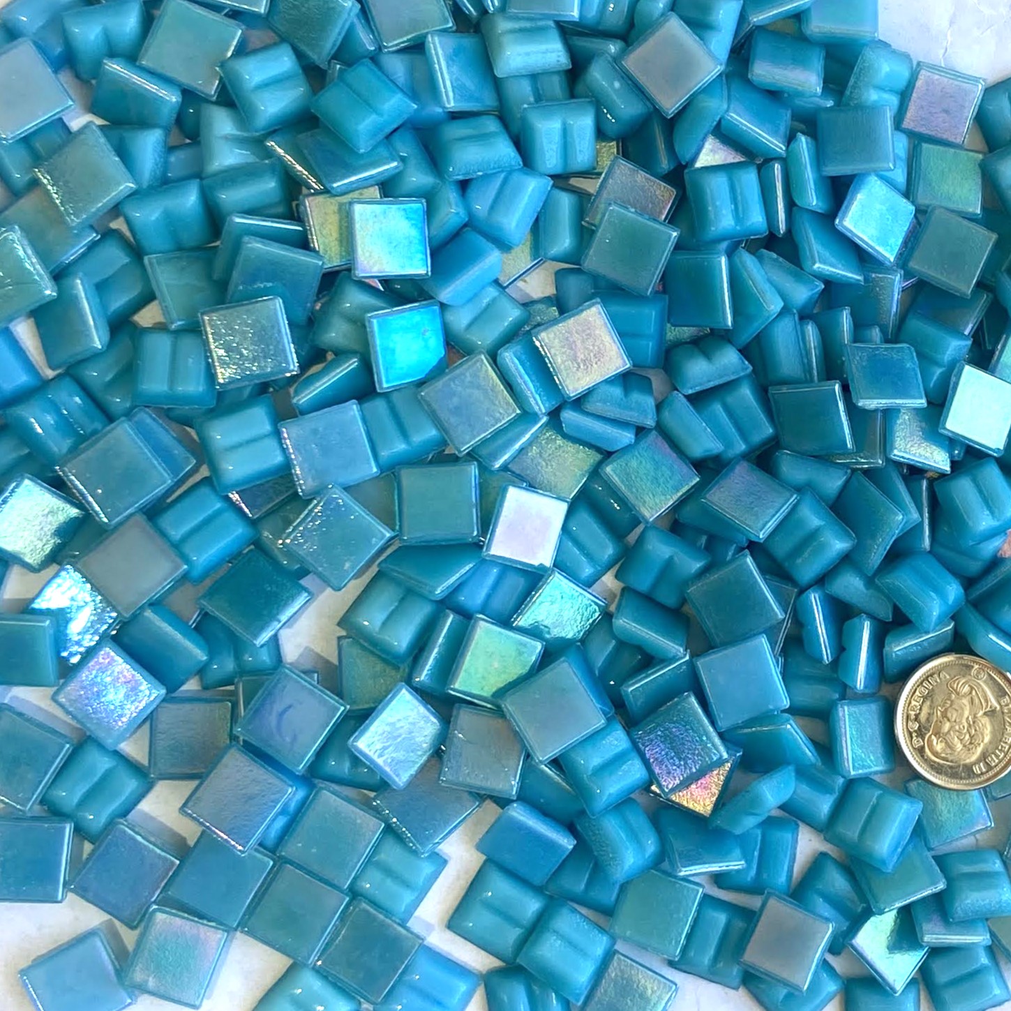 VITREOUS 10mm IRIDESCENT SKY W16